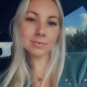 Meet your Posher, Cassandra